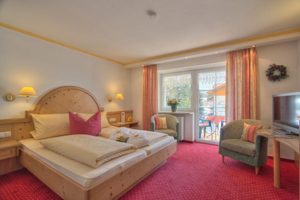 Landhotel Berghof Bad Hindelang Oda fotoğraf
